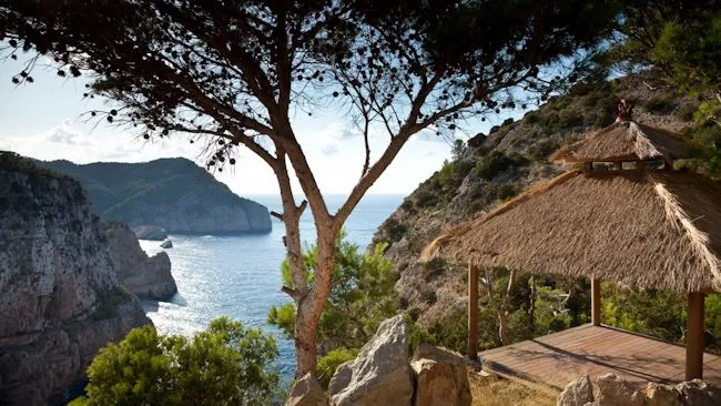 Luxury Hotel Hacienda Na Xamena – A hidden Gem of Ibiza
