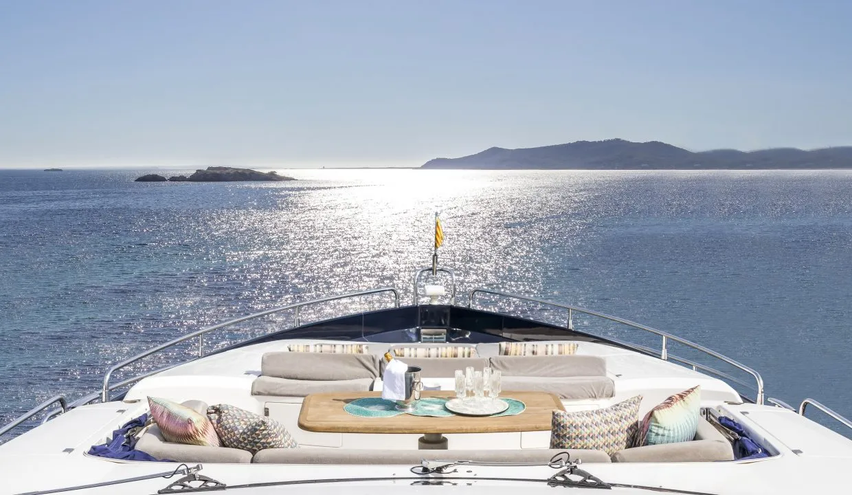 what to do when you rent a boat in Ibiza