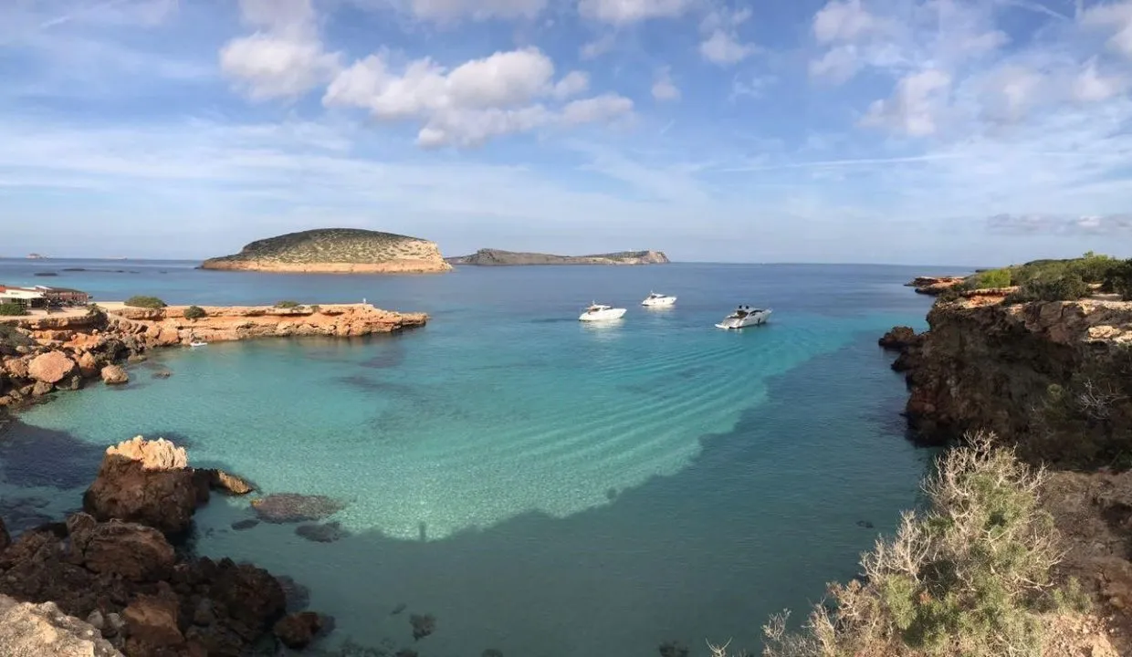 CALA COMTE